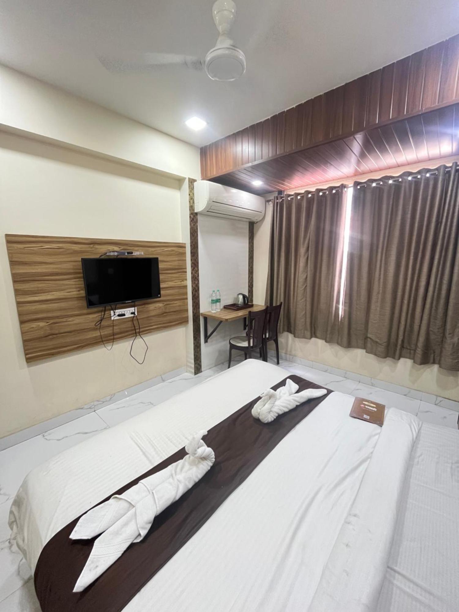 Bansuri Hotel - Opposite Shreenathji Temple Just80Mtr Walk L 1Min Away 966O9O1Oo6 Nathdwara Exterior photo