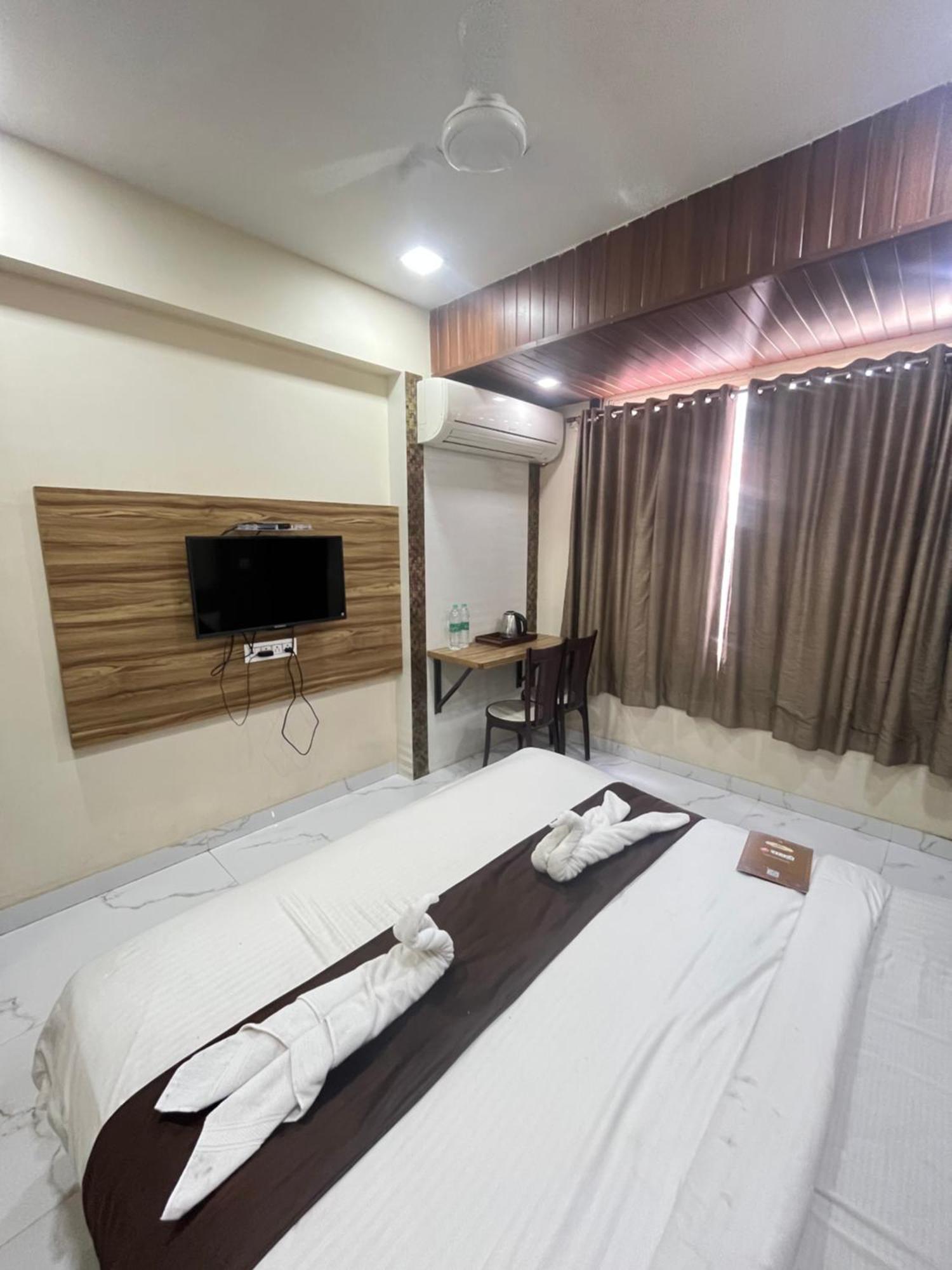 Bansuri Hotel - Opposite Shreenathji Temple Just80Mtr Walk L 1Min Away 966O9O1Oo6 Nathdwara Exterior photo
